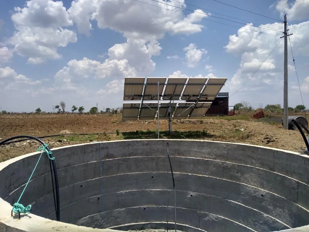 Solar-Powered Water Pump Kit photograph
